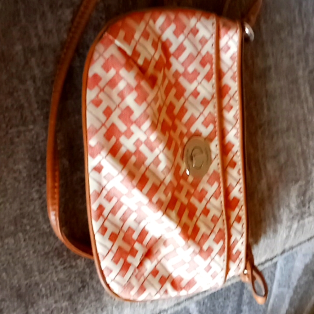 Tommy Hilfiger purse